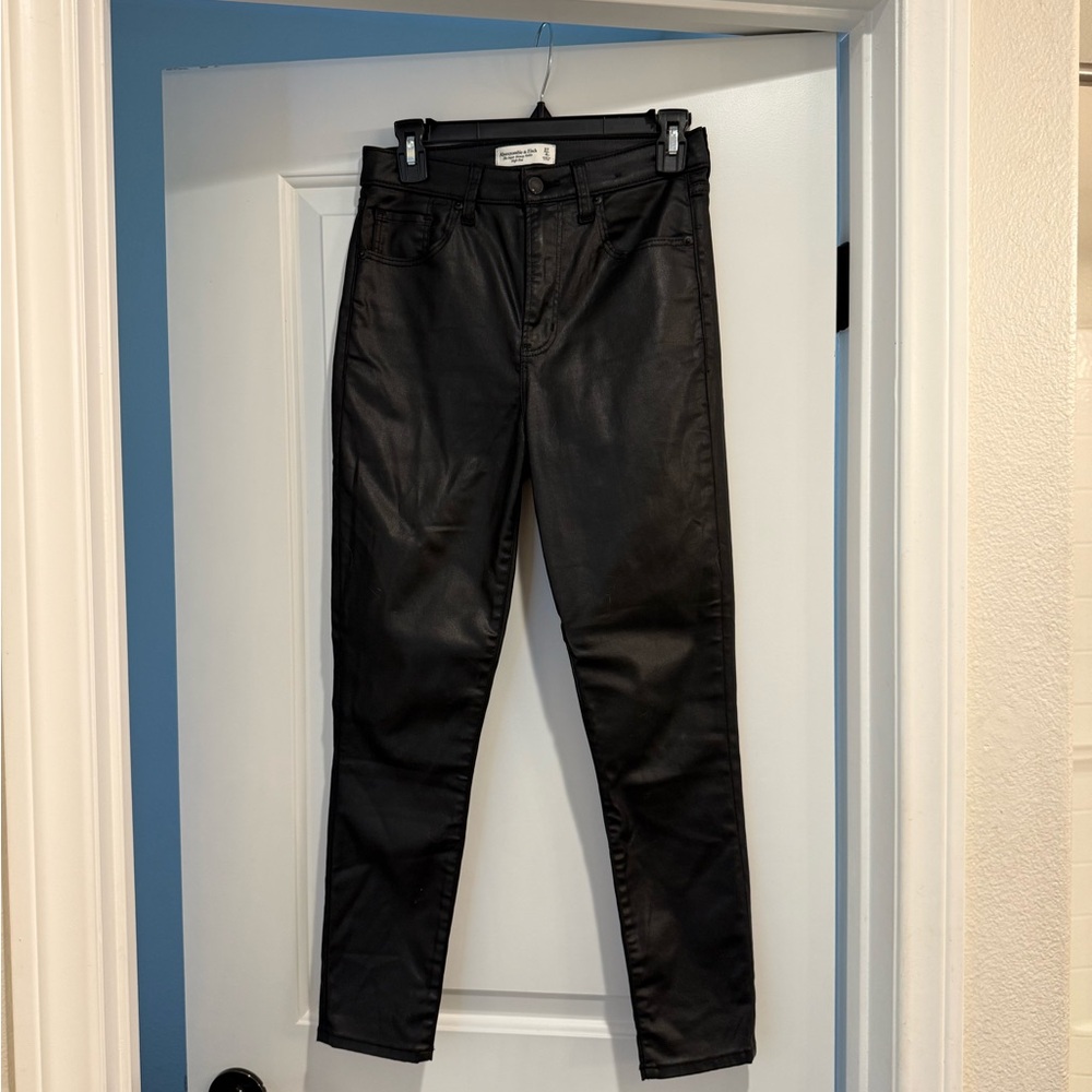Abercrombie & Fitch Black Coated Ultra High Rise Skinny Jeans - Picture 4 of 7